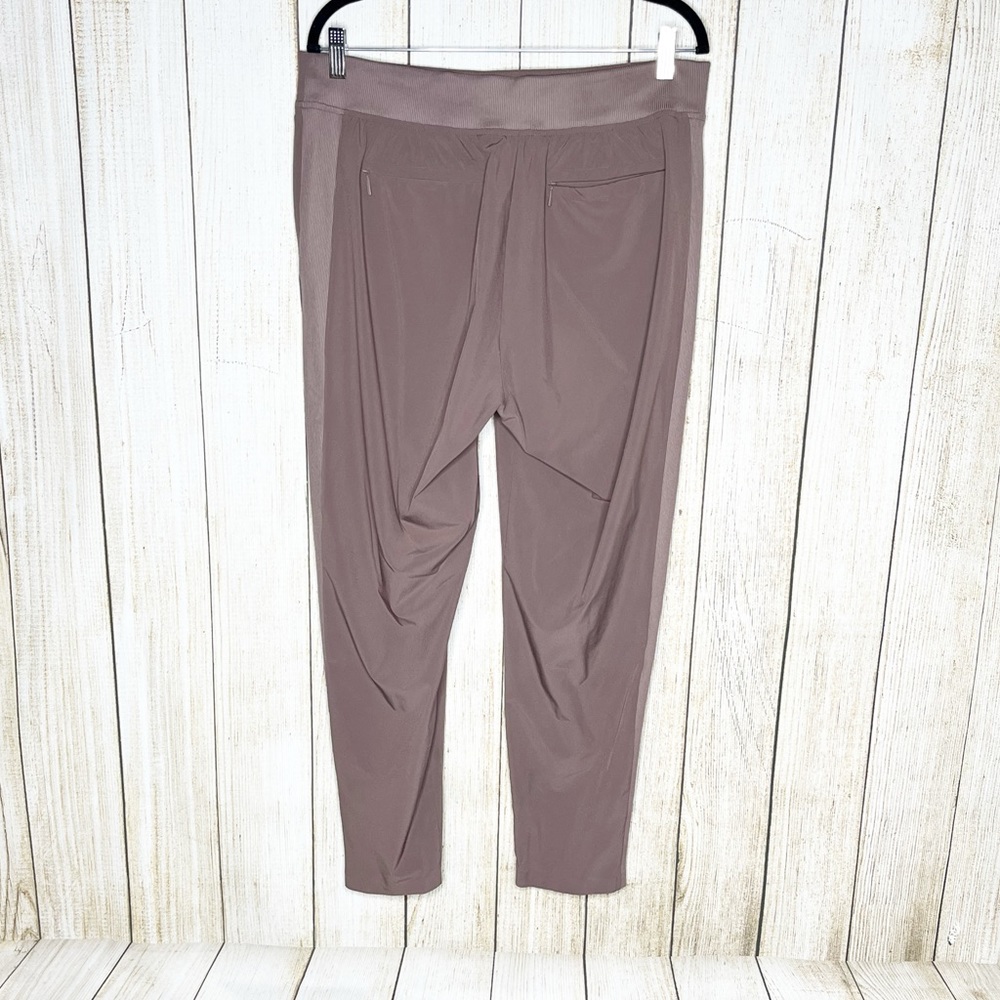 ATHLETA Brooklyn Ankle Pant - Picture 3 of 5